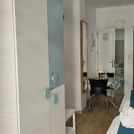 Candisol Cozy Inns Torremolinos Esterno foto